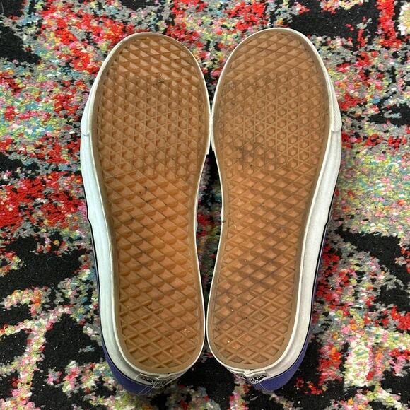 EXCELLENT Vans Authentic Low Skate Shoe Spectrum Purple True White Men\'s 12 main image 4